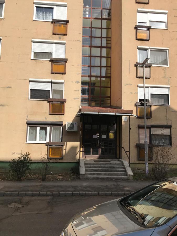 Zen Apartman Szolnok Eksteriør billede